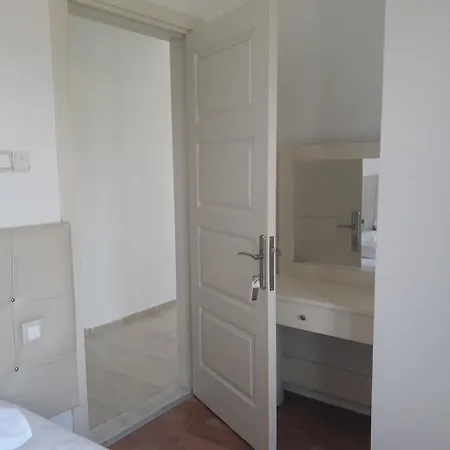 Hera Beach Hotel Gcr Szálloda *