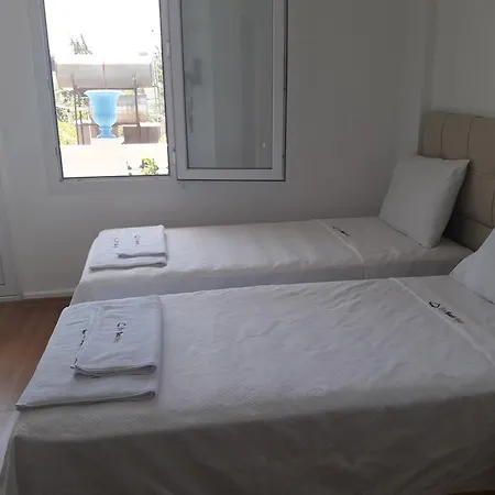 Szálloda Hera Beach Hotel Gcr